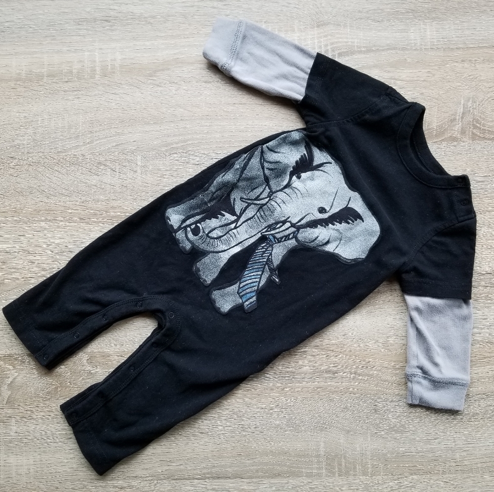 2011 vguc Gap toddler boy 6-12 months elephant romper